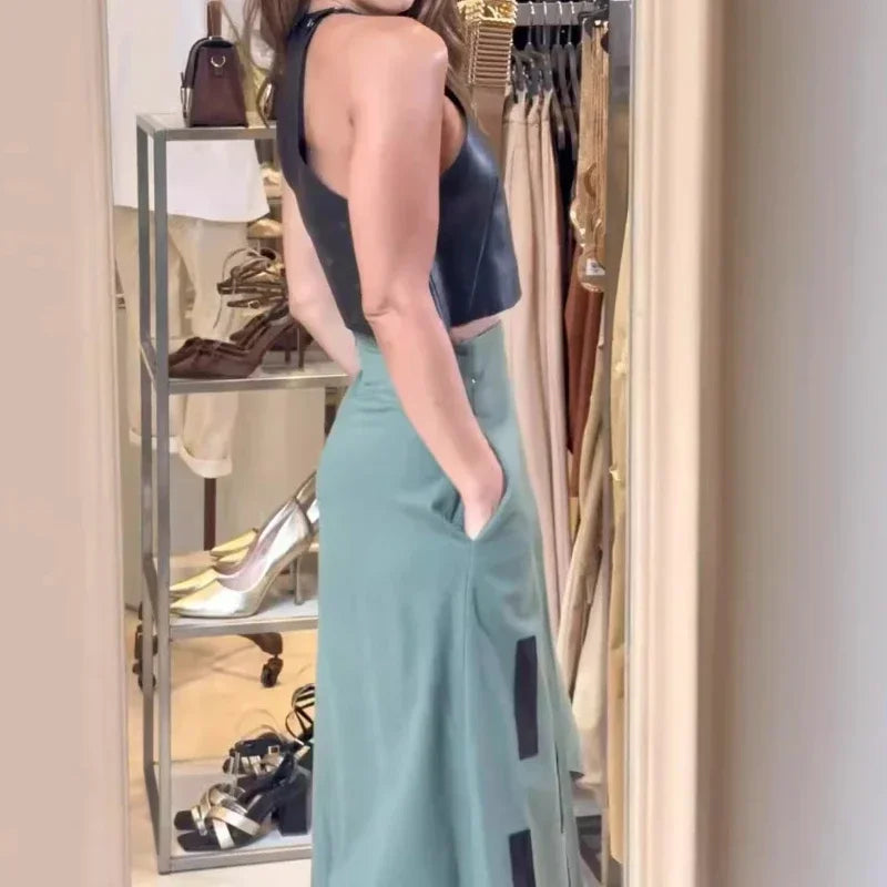 Conjunto Feminino Regata e Saia Elisa- Charme e Elegância para a Mulher Moderna