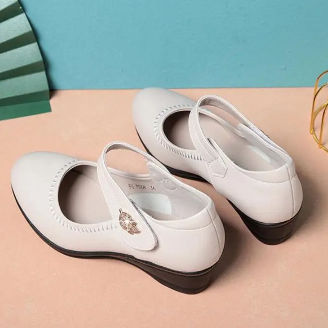 Sandália Ortopédica Feminina - Manuella- Descubra o equilíbrio perfeito entre estilo e conforto