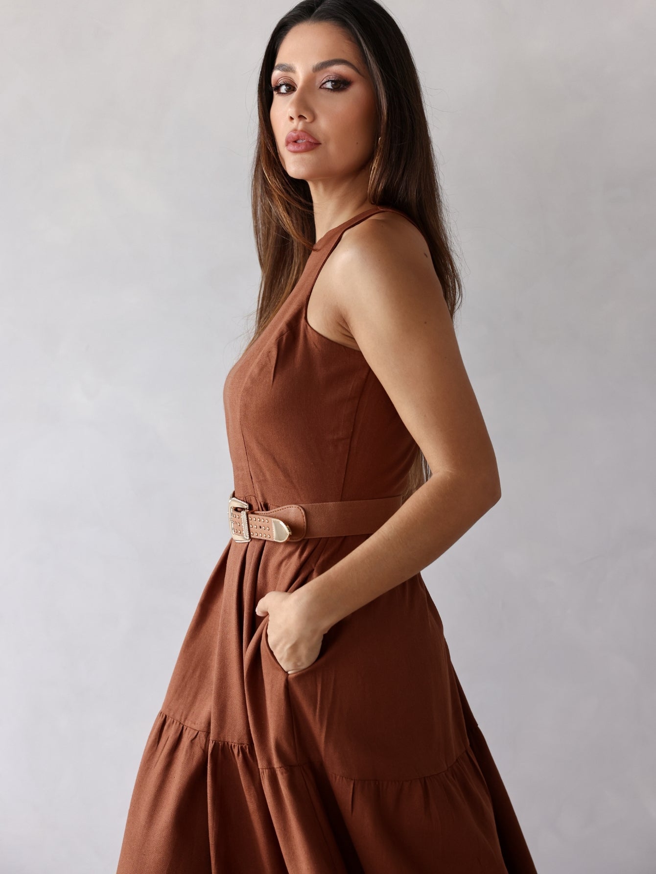 Vestido de Linho Sofia- A Combinação perfeita entre estilo e conforto